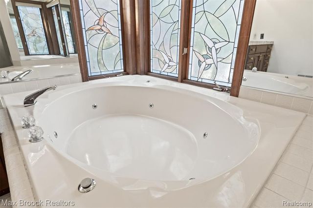 363 Sycamore Court, Bloomfield Hills, MI 48302