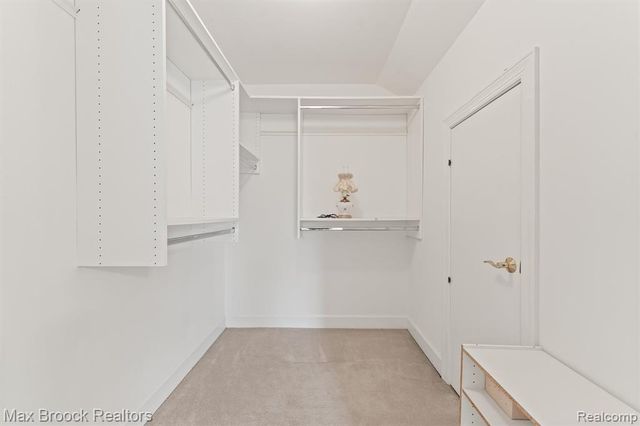 363 Sycamore Court, Bloomfield Hills, MI 48302