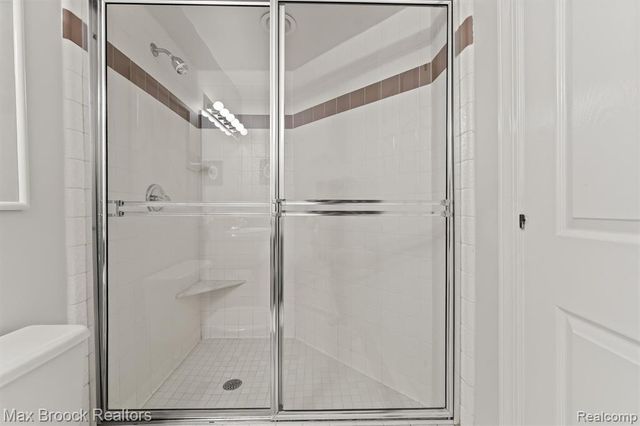 363 Sycamore Court, Bloomfield Hills, MI 48302