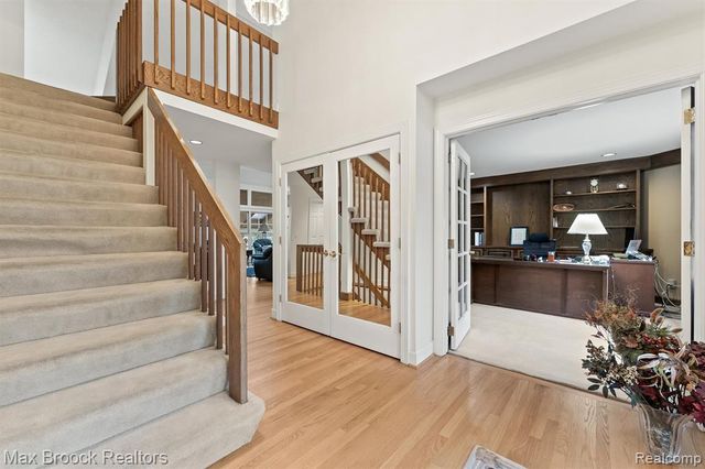 363 Sycamore Court, Bloomfield Hills, MI 48302