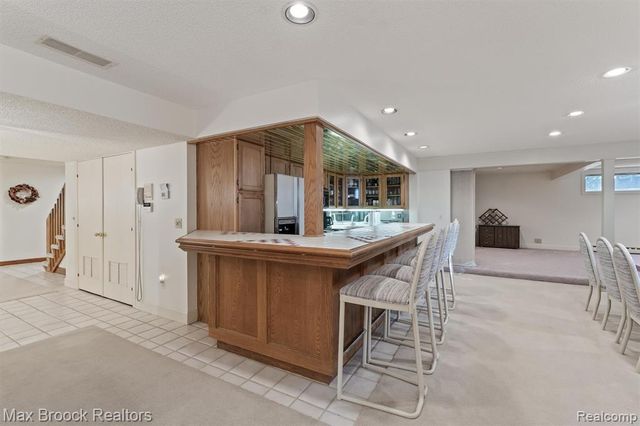 363 Sycamore Court, Bloomfield Hills, MI 48302