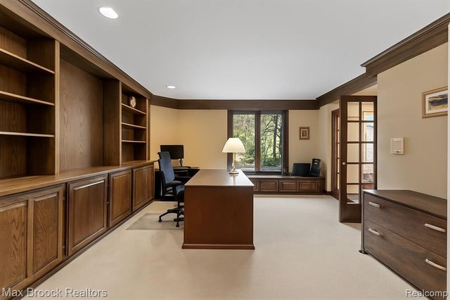 363 Sycamore Court, Bloomfield Hills, MI 48302