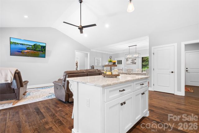 3931 Reid Circle, Sherrills Ford, NC 28673