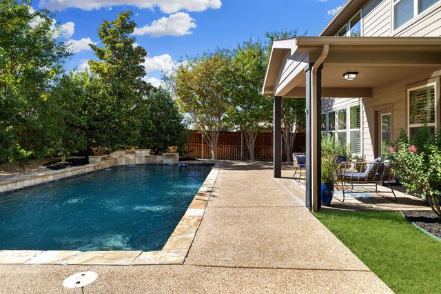 1049 Mesa Crest Drive, Fort Worth, TX 76052