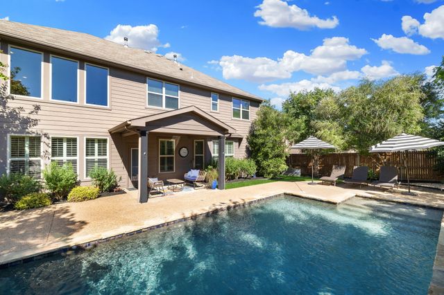 1049 Mesa Crest Drive, Fort Worth, TX 76052