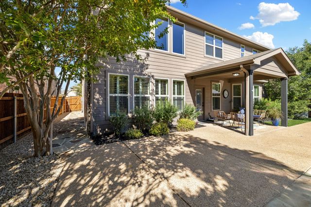 1049 Mesa Crest Drive, Fort Worth, TX 76052