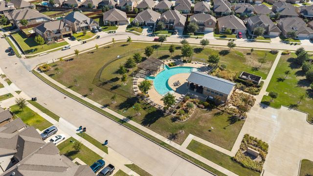 1049 Mesa Crest Drive, Fort Worth, TX 76052
