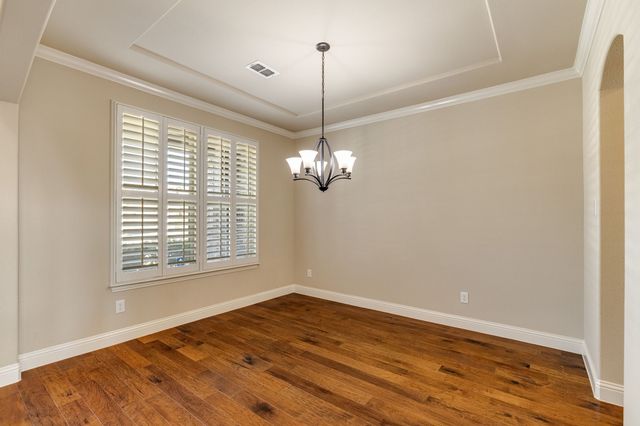 1049 Mesa Crest Drive, Fort Worth, TX 76052