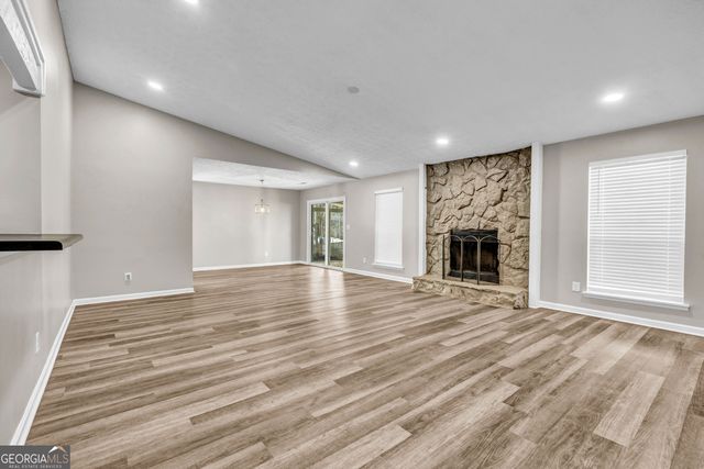 8413 Glenwoods Terrace, Riverdale, GA 30274