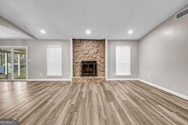 8413 Glenwoods Terrace, Riverdale, GA 30274