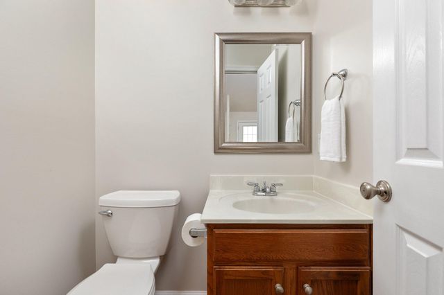 566 IRONWOOD RD, Mount Jackson, VA 22842