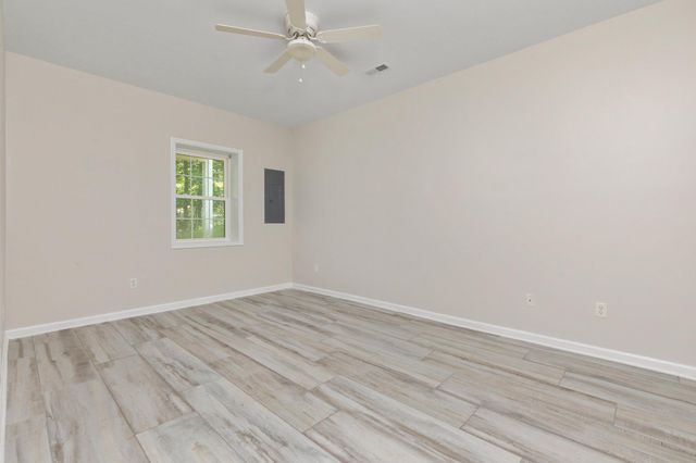 566 IRONWOOD RD, Mount Jackson, VA 22842