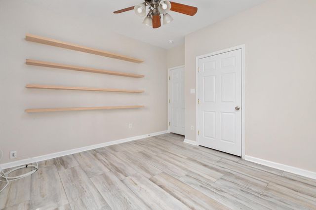 566 IRONWOOD RD, Mount Jackson, VA 22842