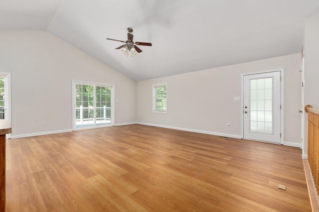 566 IRONWOOD RD, Mount Jackson, VA 22842