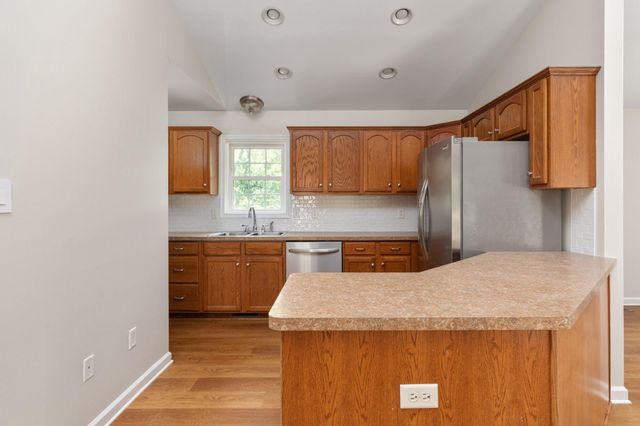 566 IRONWOOD RD, Mount Jackson, VA 22842