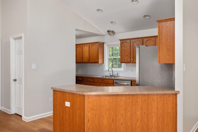566 IRONWOOD RD, Mount Jackson, VA 22842