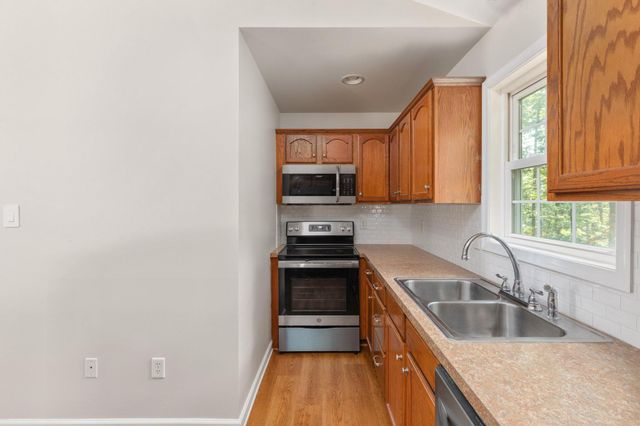 566 IRONWOOD RD, Mount Jackson, VA 22842