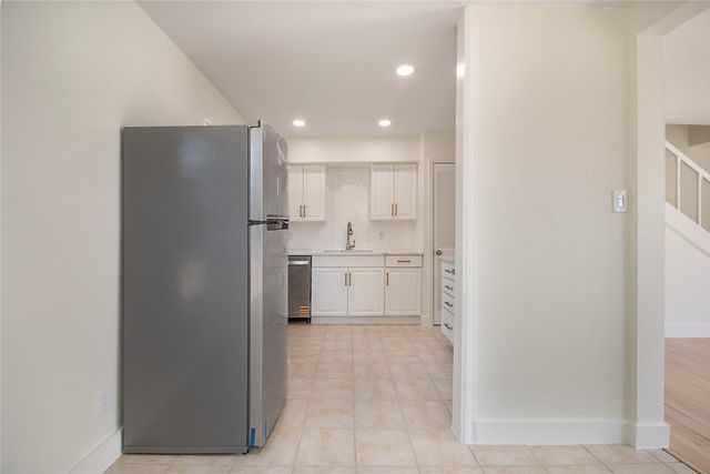 305 N Oak Cliff Boulevard, Dallas, TX 75208