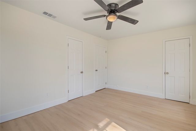 305 N Oak Cliff Boulevard, Dallas, TX 75208