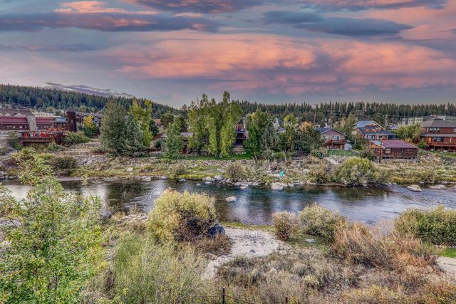 10050 SE River Street, Truckee, CA 96161