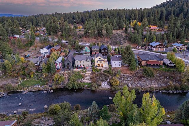 10050 SE River Street, Truckee, CA 96161