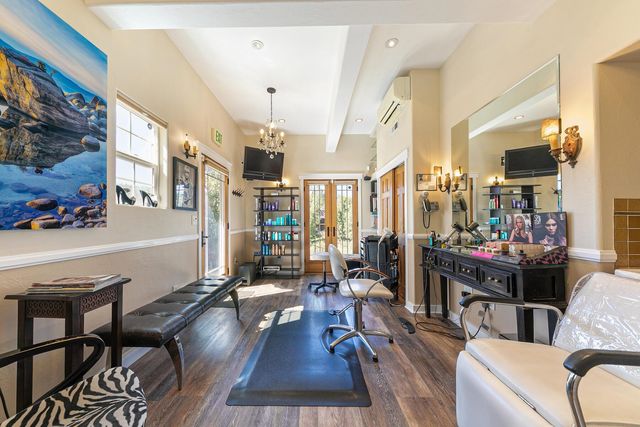 10050 SE River Street, Truckee, CA 96161