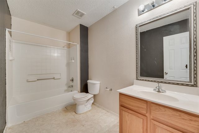 616 Jewelflower Drive, Desoto, TX 75112