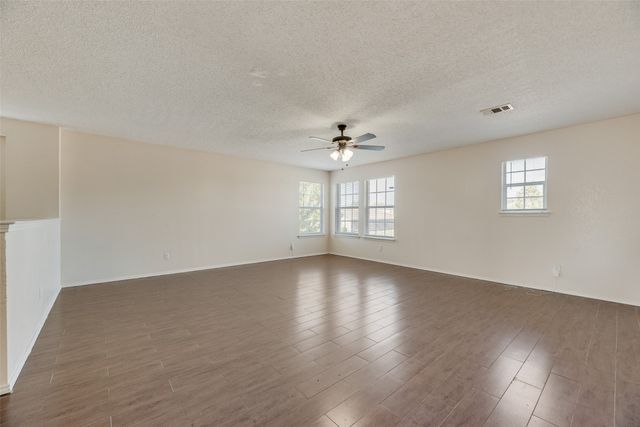 616 Jewelflower Drive, Desoto, TX 75112