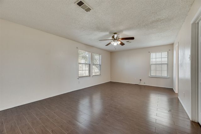 616 Jewelflower Drive, Desoto, TX 75112