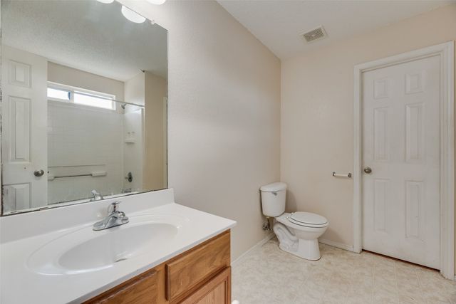 616 Jewelflower Drive, Desoto, TX 75112