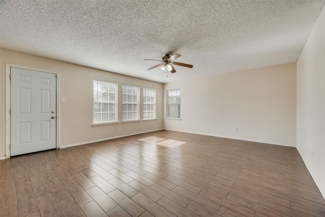 616 Jewelflower Drive, Desoto, TX 75112