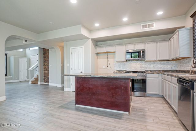 13292 Emerald Isle Street, El Paso, TX 79928