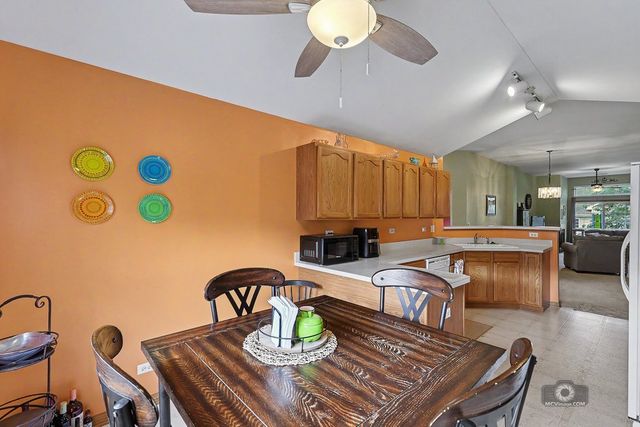 2258 Scott Lane 2258, Aurora, IL 60502