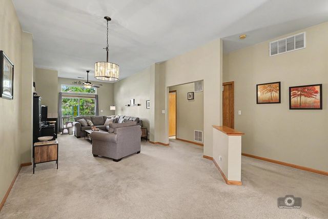 2258 Scott Lane 2258, Aurora, IL 60502