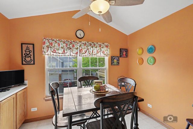 2258 Scott Lane 2258, Aurora, IL 60502