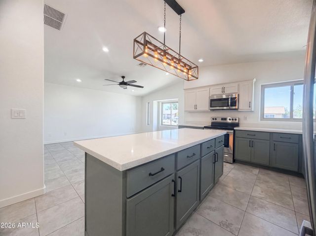 11031 E VINE Avenue, Mesa, AZ 85208