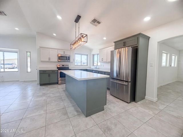 11031 E VINE Avenue, Mesa, AZ 85208