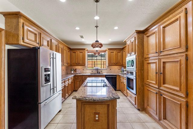 6406 Singing Creek Lane, Spring, TX 77379