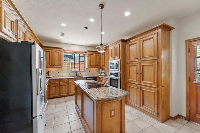 6406 Singing Creek Lane, Spring, TX 77379