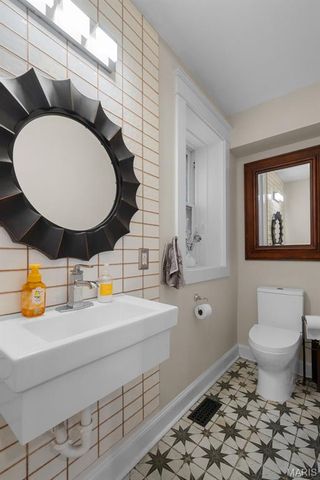 4455 Oakland Avenue, St Louis, MO 63110