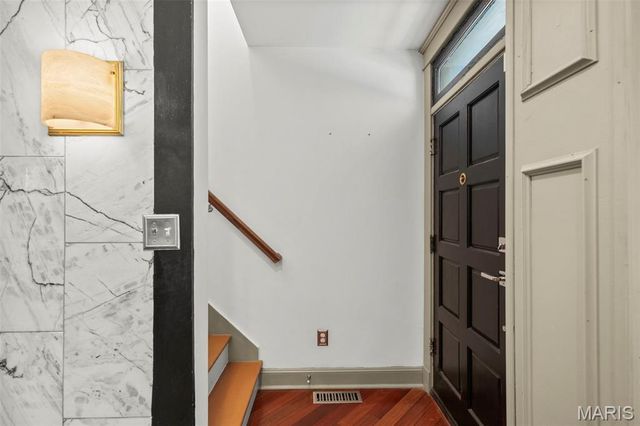 4455 Oakland Avenue, St Louis, MO 63110