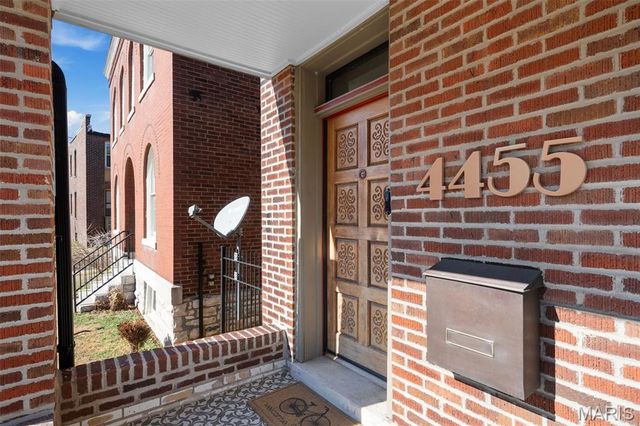 4455 Oakland Avenue, St Louis, MO 63110
