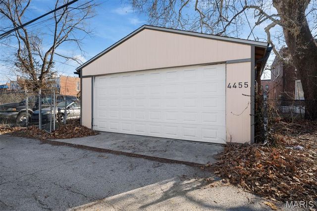 4455 Oakland Avenue, St Louis, MO 63110