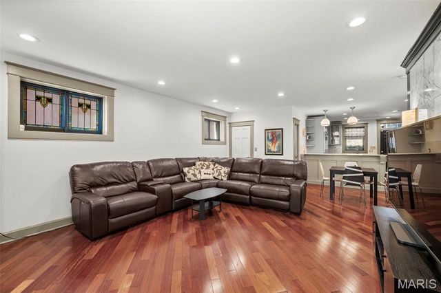 4455 Oakland Avenue, St Louis, MO 63110