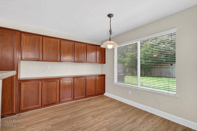 9648 Flame Tokay Way, Elk Grove, CA 95624