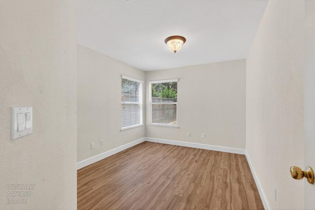 9648 Flame Tokay Way, Elk Grove, CA 95624