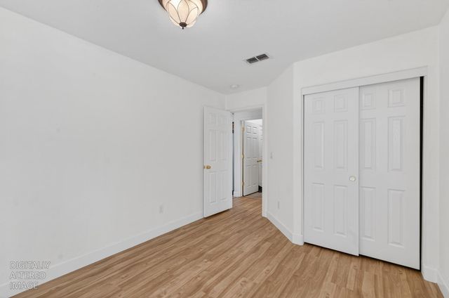 9648 Flame Tokay Way, Elk Grove, CA 95624