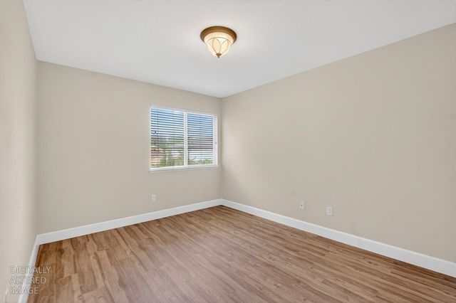 9648 Flame Tokay Way, Elk Grove, CA 95624