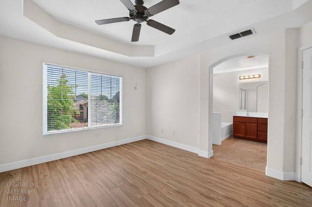 9648 Flame Tokay Way, Elk Grove, CA 95624