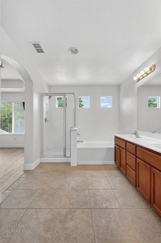 9648 Flame Tokay Way, Elk Grove, CA 95624